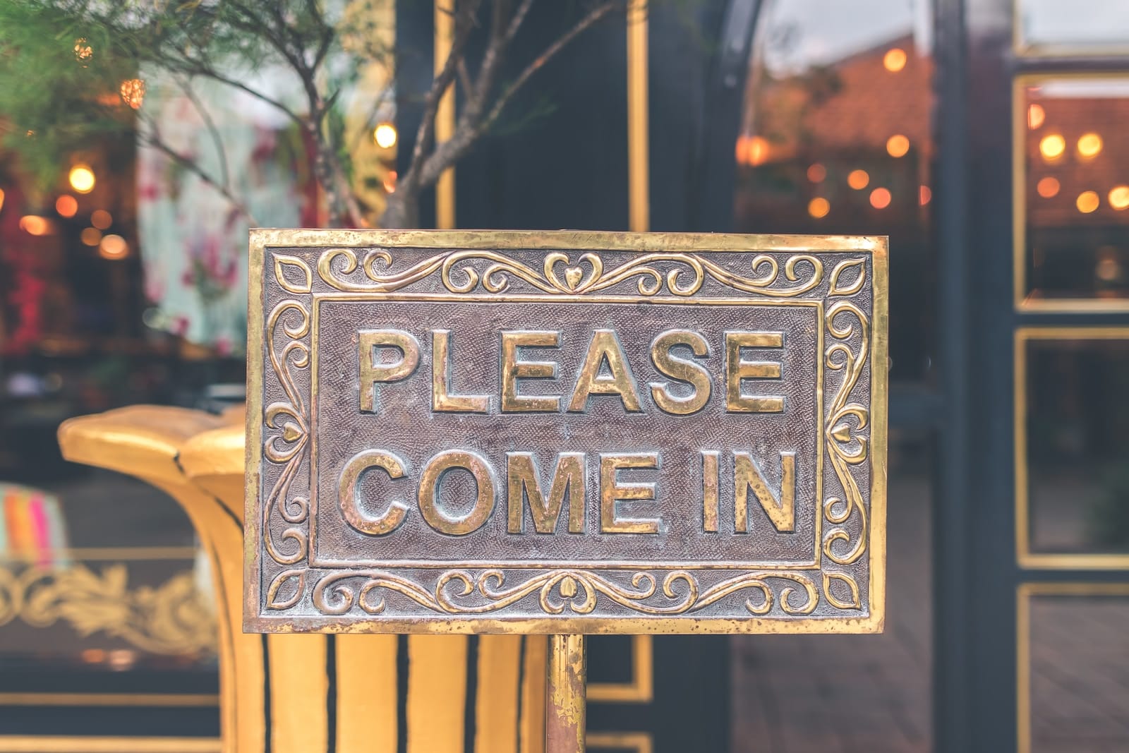 Mastering the Art of Customer Retention: Keeping Your Clients Coming Back for More