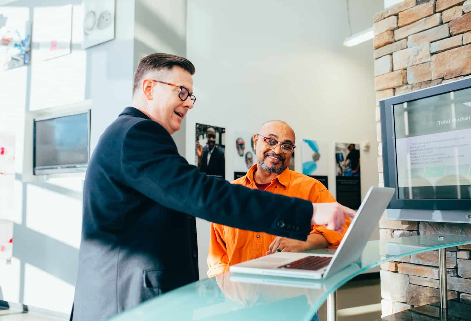 Standing Out in a Crowded Market: Unique Selling Propositions for Service Industry Success